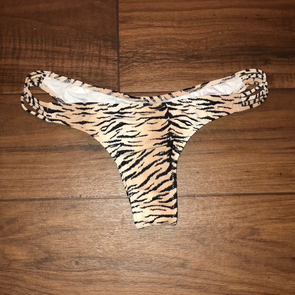 Victoria’s Secret itsy bottom